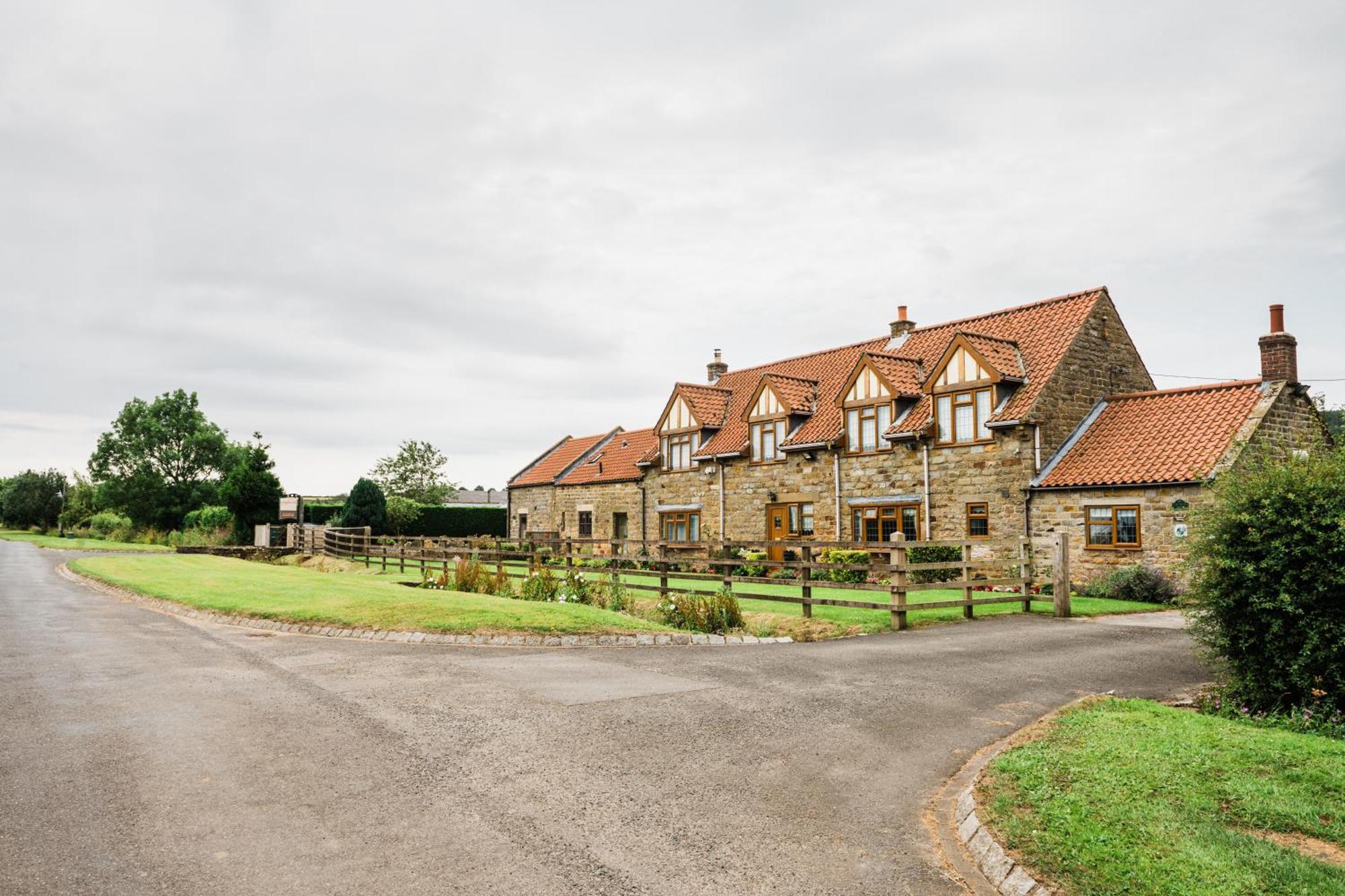 Low Moor Lodge Скарборо Экстерьер фото